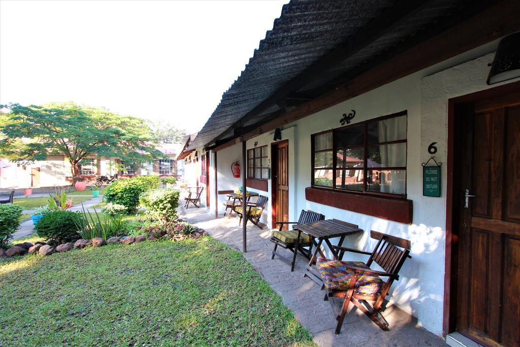 Zigzag Town Lodge Livingstone Exterior foto